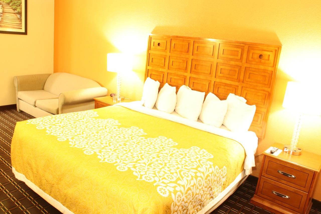 Days Inn By Wyndham Black River Falls - Access To Atv Trail מראה חיצוני תמונה