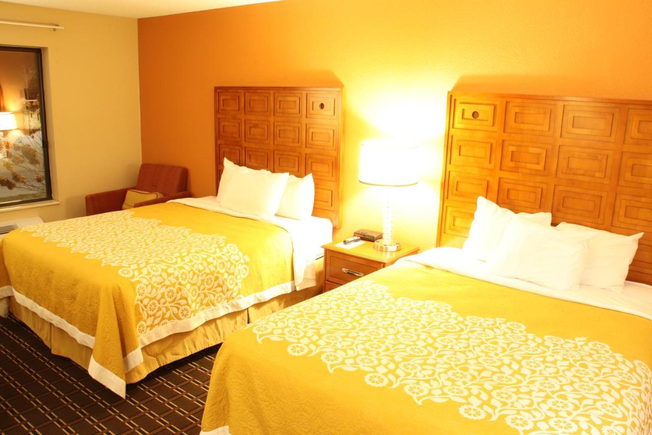 Days Inn By Wyndham Black River Falls - Access To Atv Trail מראה חיצוני תמונה