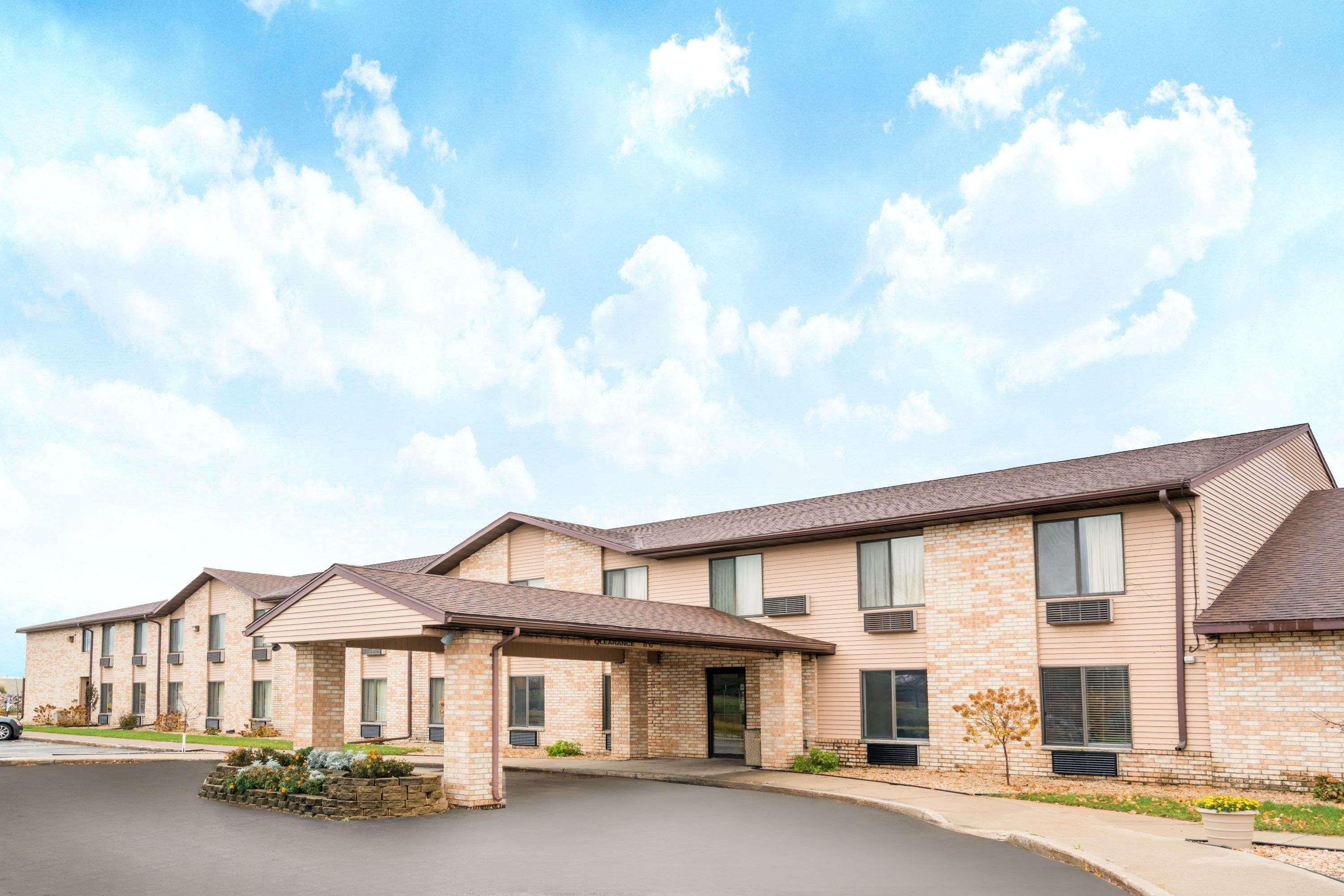 Days Inn By Wyndham Black River Falls - Access To Atv Trail מראה חיצוני תמונה