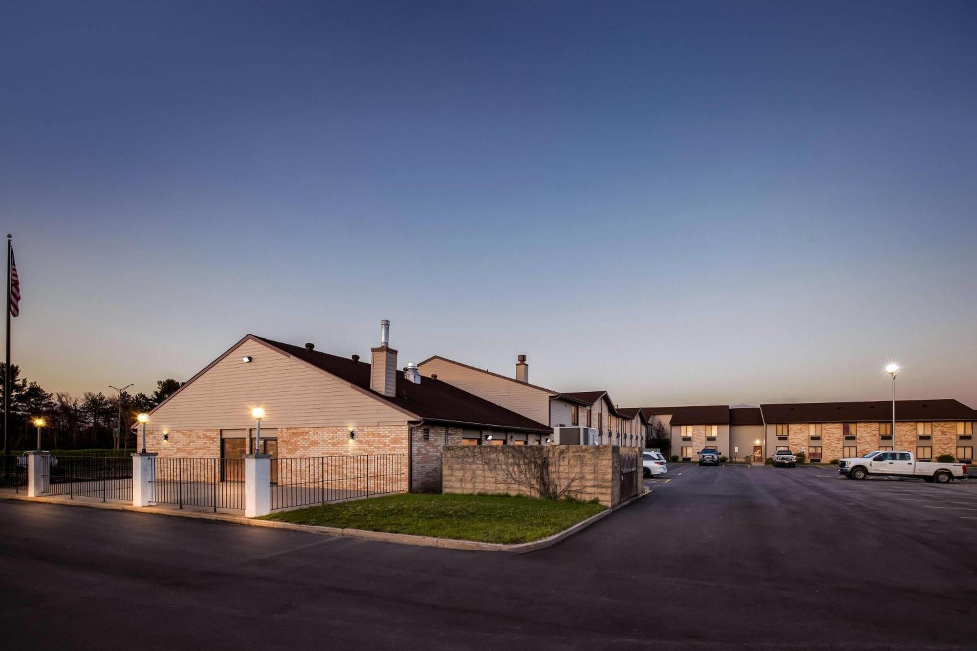 Days Inn By Wyndham Black River Falls - Access To Atv Trail מראה חיצוני תמונה