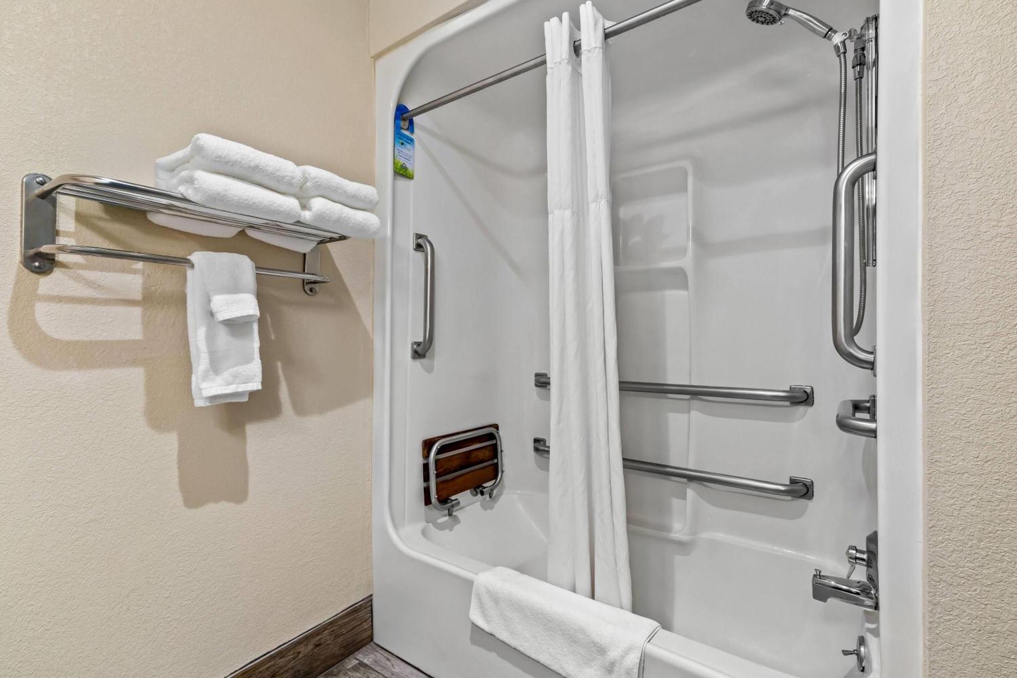 Days Inn By Wyndham Black River Falls - Access To Atv Trail מראה חיצוני תמונה